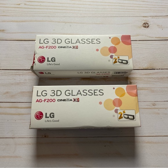LG 3D Glasses AG-F200‎ Cinema 3D 4 Pairs Genuine LED HDTV Theater - Picture 6 of 6